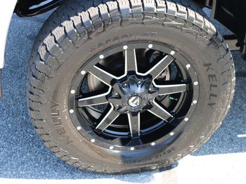 Used 2022 RAM 2500 Big Horn w/ Level C Equiment Group AWD/4WD image 14