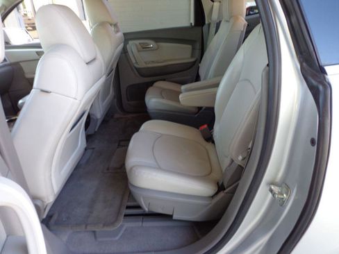 Used 2011 Chevrolet Traverse LT AWD/4WD image 20