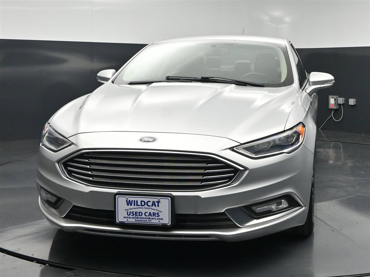 Used 2018 Ford Fusion Titanium AWD/4WD image 2