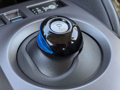 Used 2023 Nissan Leaf S image 22