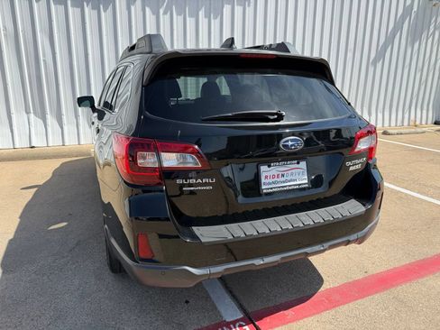 Used 2017 Subaru Outback 2.5i Limited AWD/4WD image 5