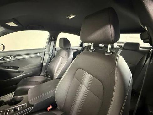 Used 2025 Honda Civic Sport image 11