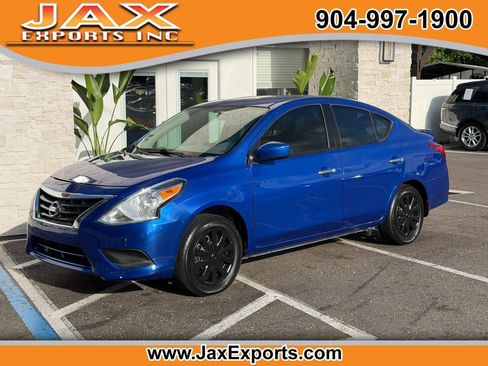 Used 2015 Nissan Versa SV FWD image 1