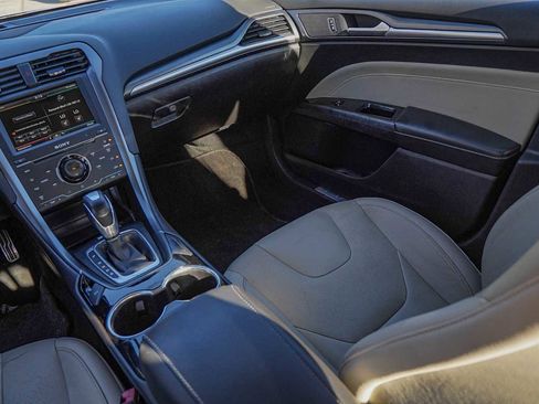 Used 2014 Ford Fusion Titanium image 27