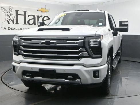 Used 2024 Chevrolet Silverado 3500 High Country w/ High Country Premium Package AWD/4WD image 7