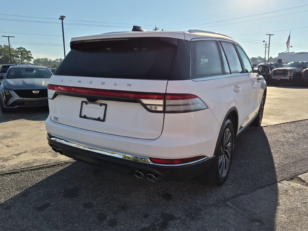 Used 2025 Lincoln Aviator AWD w/ Equipment Group 101A image 4