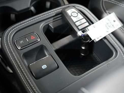 Certified 2025 Ford Mustang Mach-E Premium AWD/4WD image 19