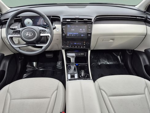 Certified 2023 Hyundai Tucson SEL w/ Convenience Package FWD image 11