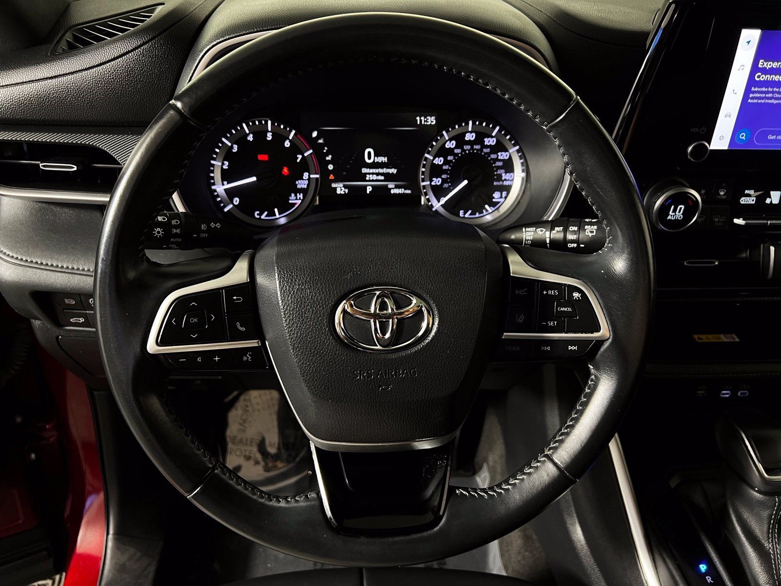 Used 2023 Toyota Highlander XSE AWD/4WD image 15