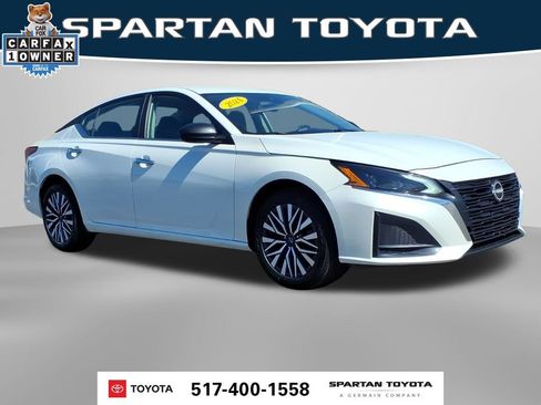 Used 2024 Nissan Altima 2.5 SV AWD/4WD image 5