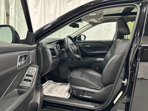 Used 2026 Nissan Rogue Platinum w/ Platinum Premium Package AWD/4WD image 10