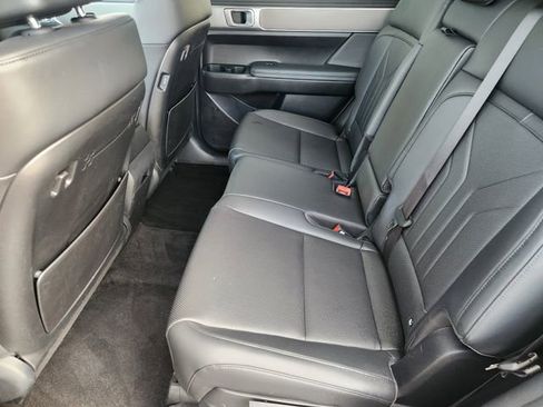 Used 2025 Hyundai Santa Fe SEL image 24