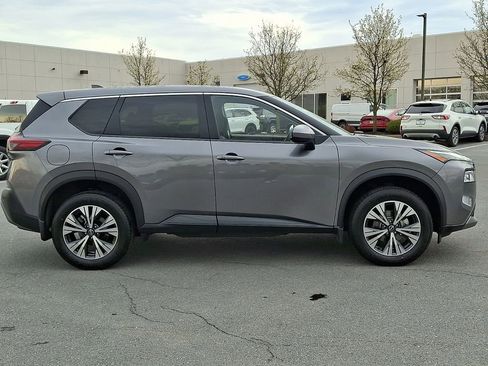 Used 2023 Nissan Rogue SV AWD/4WD image 10