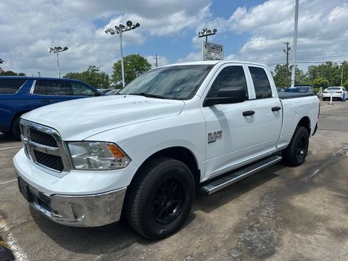 Used 2019 RAM 1500 ST w/ SXT Plus Group AWD/4WD image 1