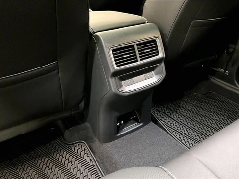 New 2026 Volkswagen Atlas Cross Sport SEL R-Line AWD/4WD image 16