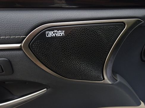 Used 2019 Lexus ES 350 w/ Premium Package FWD image 14