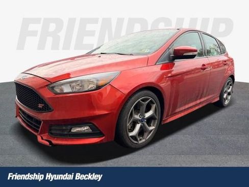 Used 2018 Ford Focus ST image 1