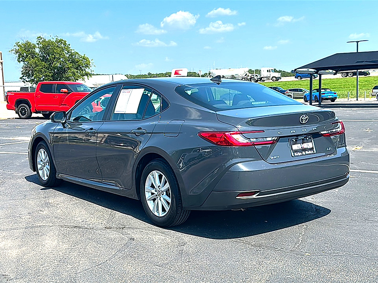 Used 2025 Toyota Camry LE FWD image 6