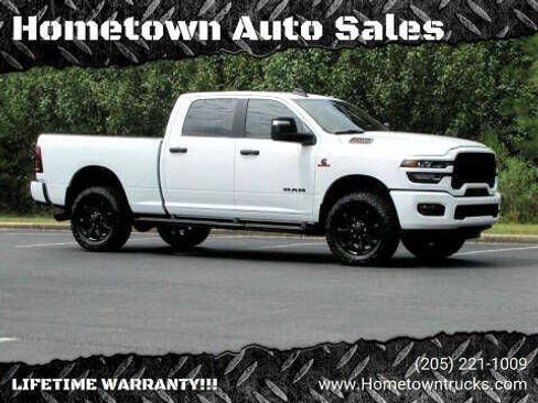 Used 2025 RAM 2500 Big Horn AWD/4WD image 1