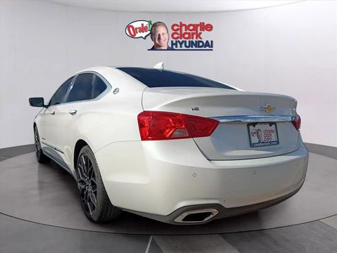 Used 2017 Chevrolet Impala Premier w/ Enhanced Convenience Package image 4