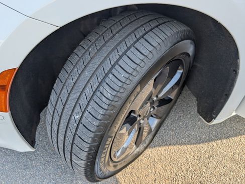 Used 2020 Chrysler Pacifica Limited w/ Advanced Safetytec Group image 21