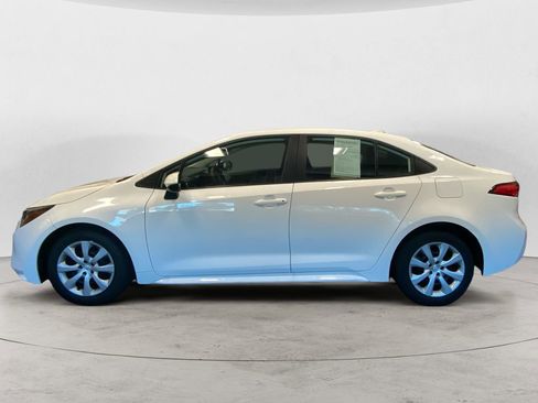 Used 2023 Toyota Corolla LE image 2