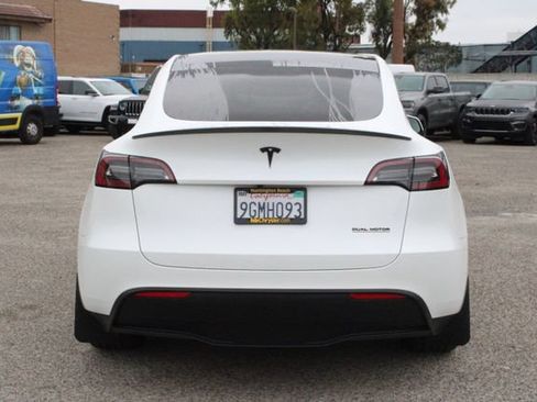 Used 2023 Tesla Model Y Performance AWD/4WD image 4