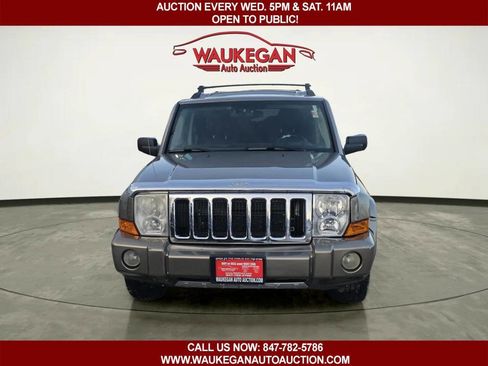 Used 2006 Jeep Commander Limited w/ Trailer Tow Group IV image 2