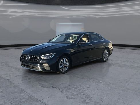 Used 2022 Mercedes-Benz E 350 Sedan image 3