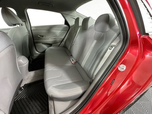 Used 2022 Hyundai Elantra SEL w/ Convenience Package image 24