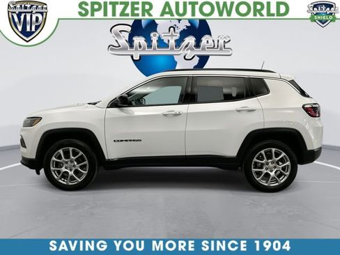 Used 2022 Jeep Compass Latitude AWD/4WD image 7