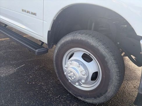 Used 2022 RAM 3500 SLT w/ Quick Order Package 27G SLT image 9