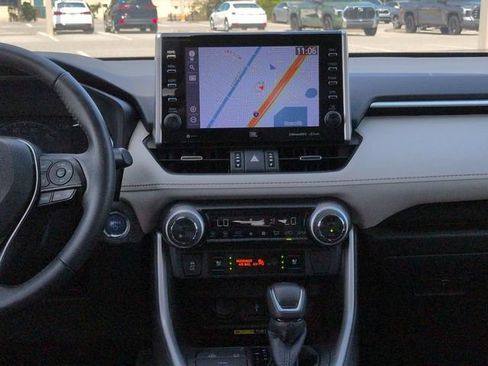 Certified 2022 Toyota RAV4 Limited AWD/4WD image 18