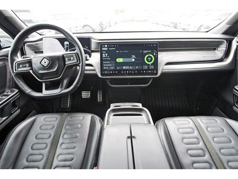 Used 2022 Rivian R1T Adventure image 8