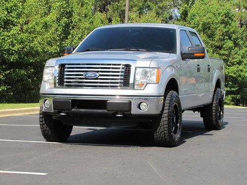Used 2011 Ford F150 XLT w/ XLT Chrome Pkg AWD/4WD image 9