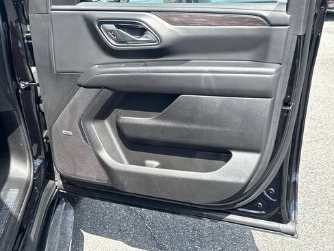 Used 2024 Chevrolet Tahoe LT RWD image 14