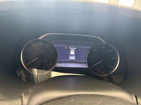 Used 2023 Nissan Frontier SV w/ Midnight Edition Package AWD/4WD image 9