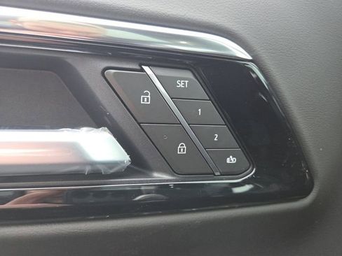 New 2026 Chevrolet Suburban High Country image 12