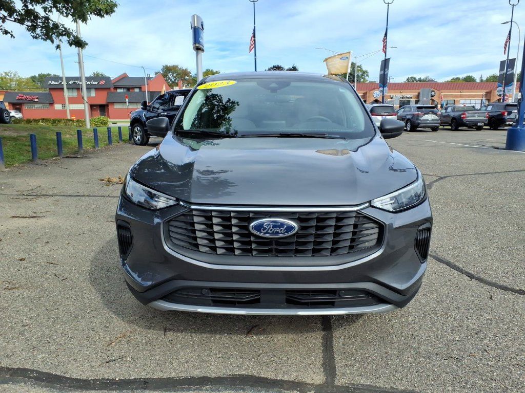 Certified 2023 Ford Escape Active AWD/4WD image 3