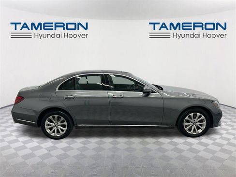 Used 2018 Mercedes-Benz E 300 4MATIC image 6