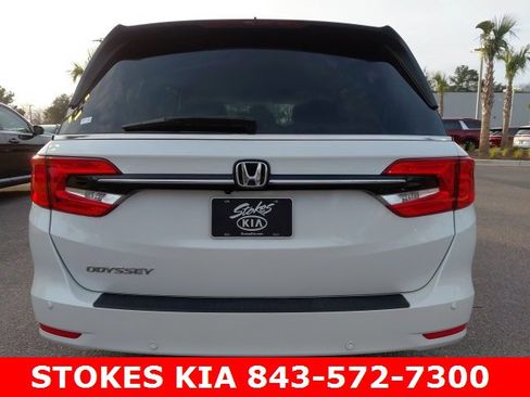 Used 2023 Honda Odyssey EX-L image 6