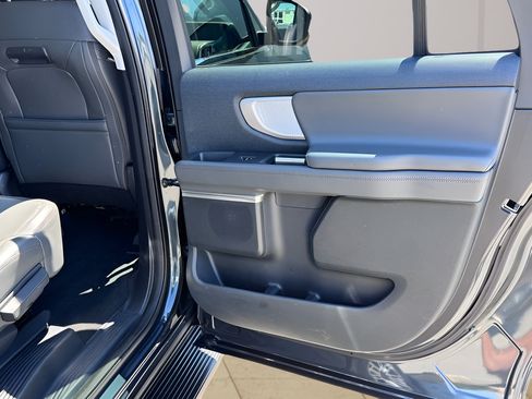 Used 2025 Ford Expedition Max Active RWD image 11