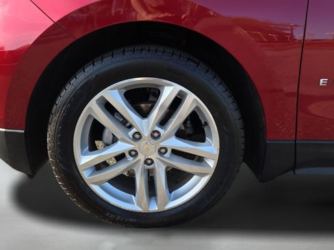 Used 2018 Chevrolet Equinox Premier image 9