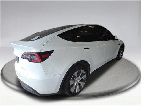 Used 2021 Tesla Model Y Long Range AWD/4WD image 6