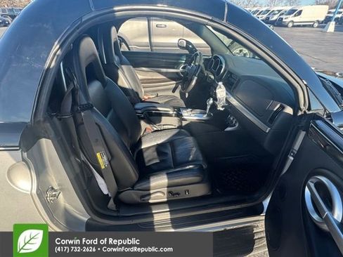 Used 2005 Chevrolet SSR w/ Preferred Equipment Group image 18