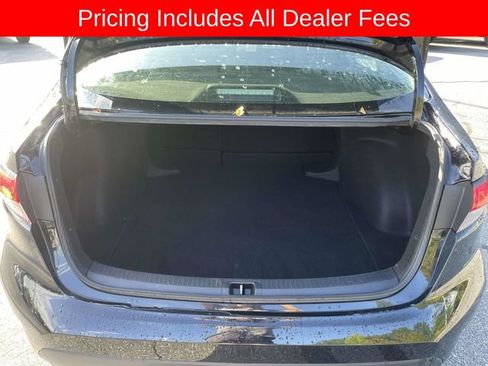 Used 2024 Toyota Corolla LE FWD image 13