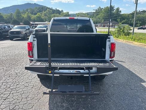Used 2020 Ford F150 Lariat w/ Equipment Group 502A Luxury AWD/4WD image 7