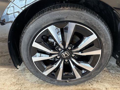 Used 2023 Honda Civic EX image 19