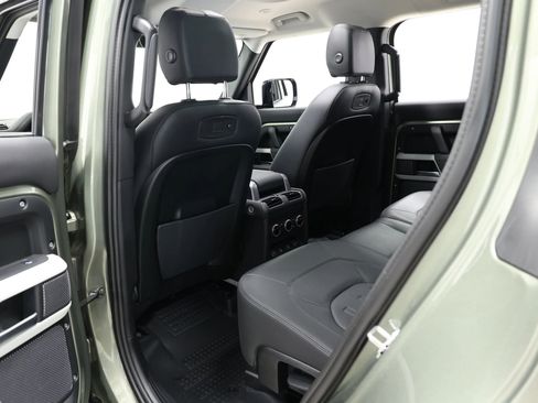 Used 2022 Land Rover Defender 110 SE image 47