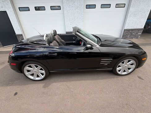 Used 2005 Chrysler Crossfire Convertible RWD image 8